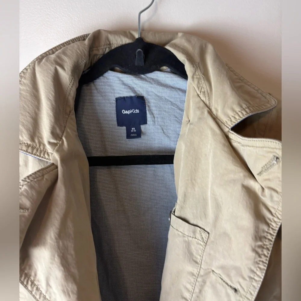 Gap Kids Tan classic Trench coat XS 4-5